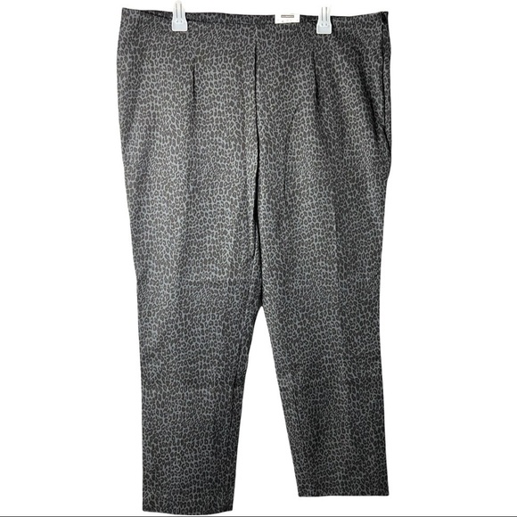 Time and Tru Gray Black Animal Leopard Print Comfort Cropped Pants NWT Plus Sz18 - Picture 2 of 16